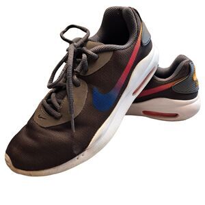 NIKE AIR MAX OKETO ATHLETIC SHOES WOMENS SIZE 6.5 DARK GRAY RAINBOW SWISH SCHOOL